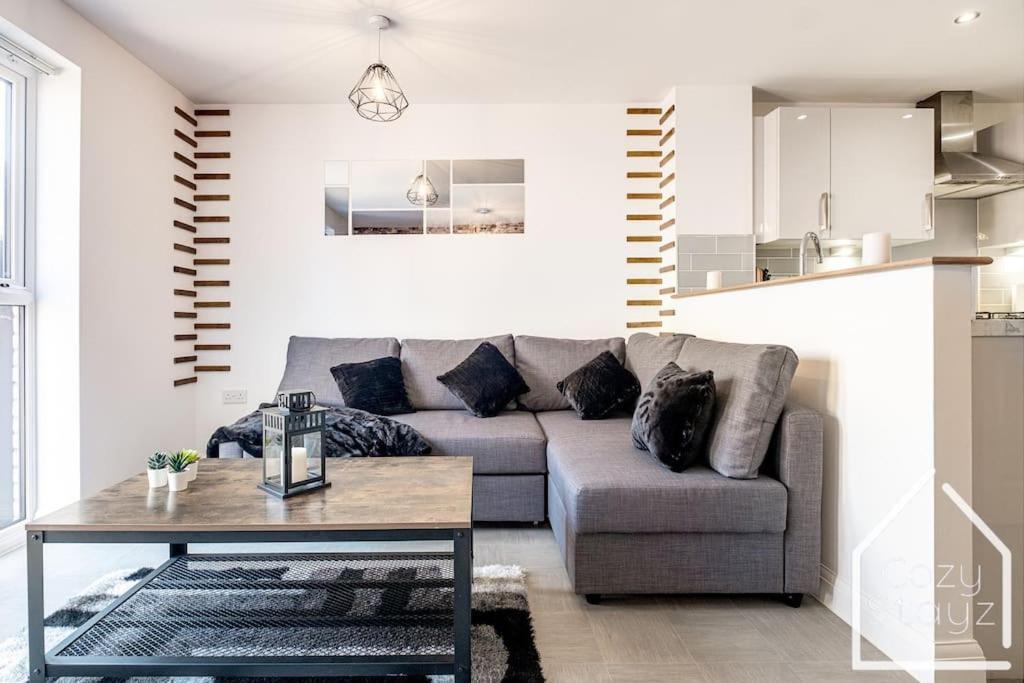 Beautiful 5 Bedroom Home In The City Centre With Gated Parking Birmingham Esterno foto