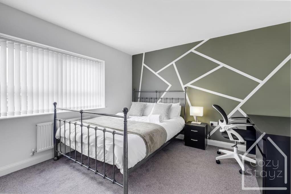 Beautiful 5 Bedroom Home In The City Centre With Gated Parking Birmingham Esterno foto